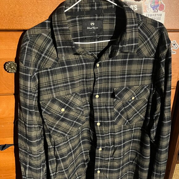 WindRiver Flannel Shirt – Olive & Black Plaid (Men’s L) - Picture 3 of 4